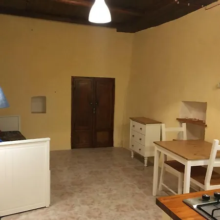 Studio-flat In The Historical Centre Of Apartmán