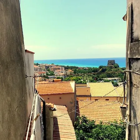 Studio-flat In The Historical Centre Of *